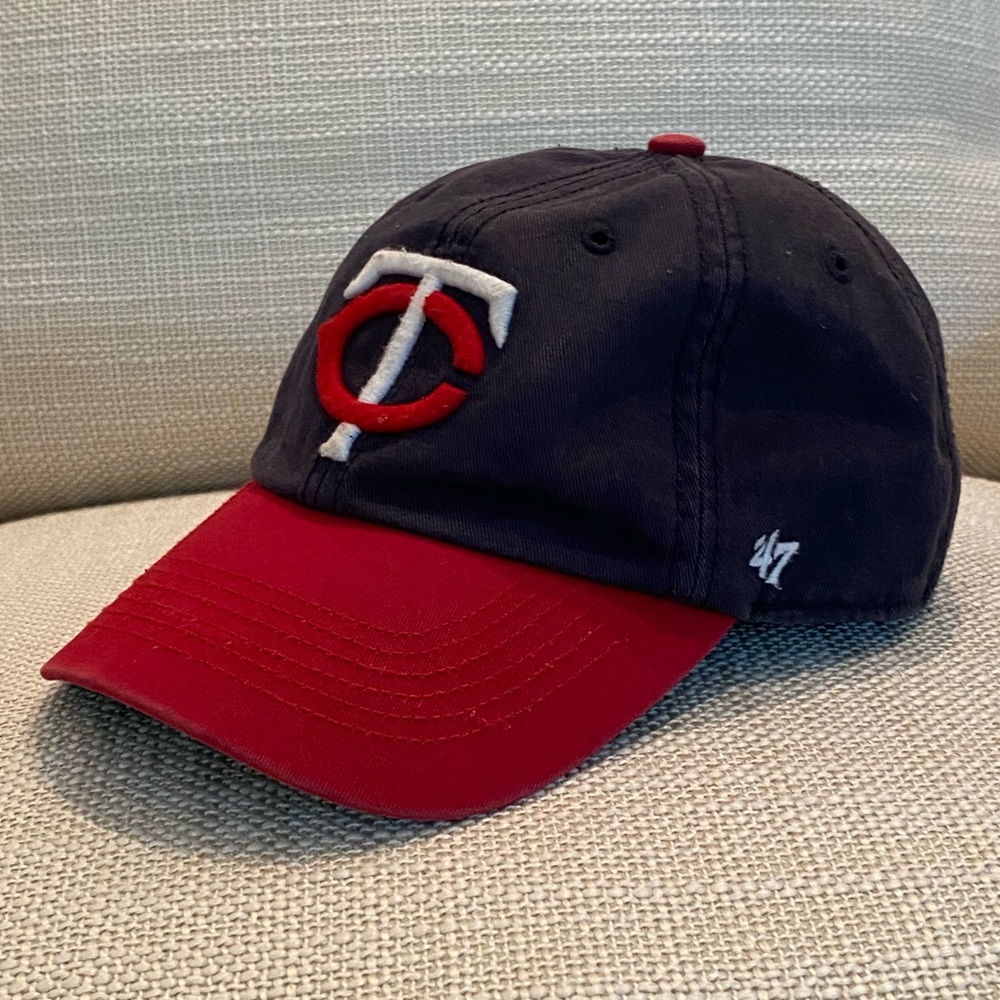 MLB Minnesota Twins Red Blue 47 Hat w Embroidered TC Logo/ Size S
